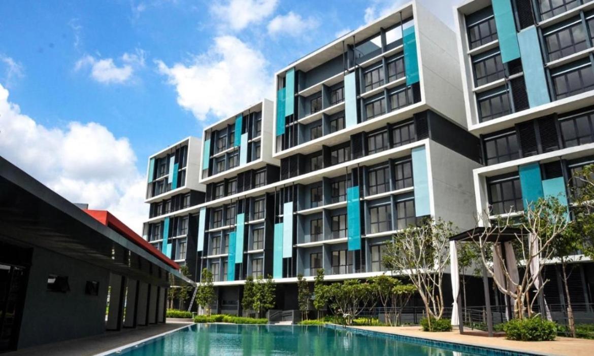 Core Soho Designer Suite @ Klia Sepang Bagian luar foto